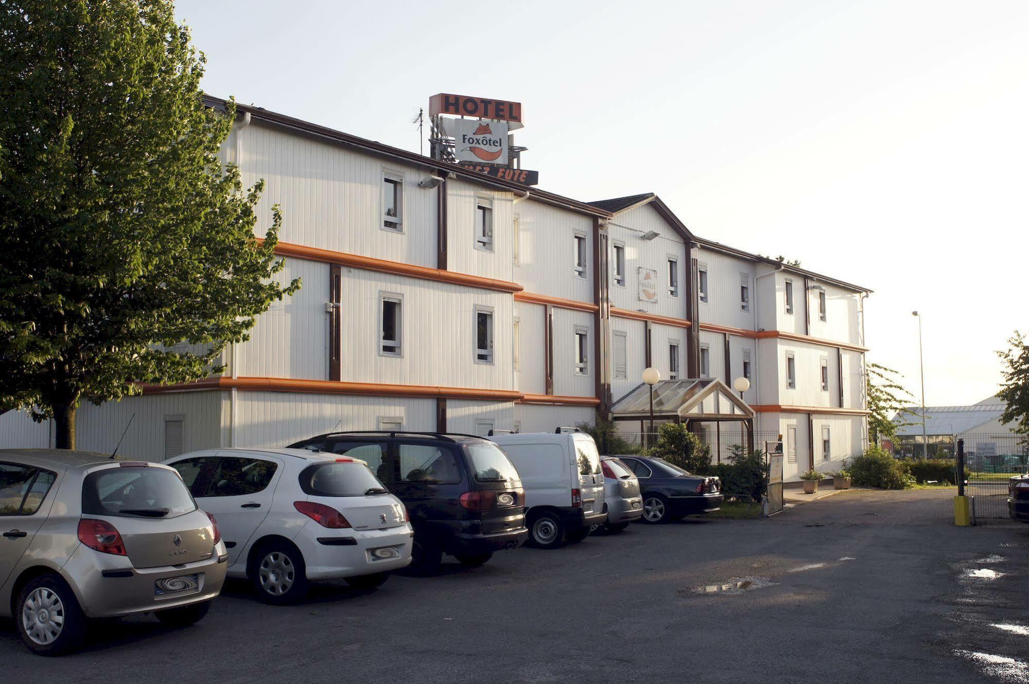 Hôtel Moustache Lille - Seclin Exterior foto